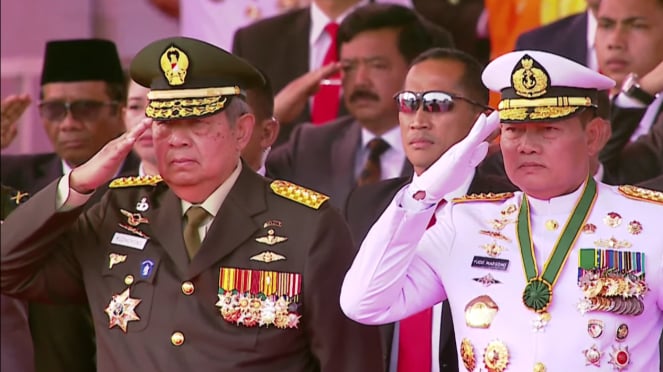 Presiden ke 6 RI Susilo Bambang Yudhoyono hadiri HUT TNI ke 78